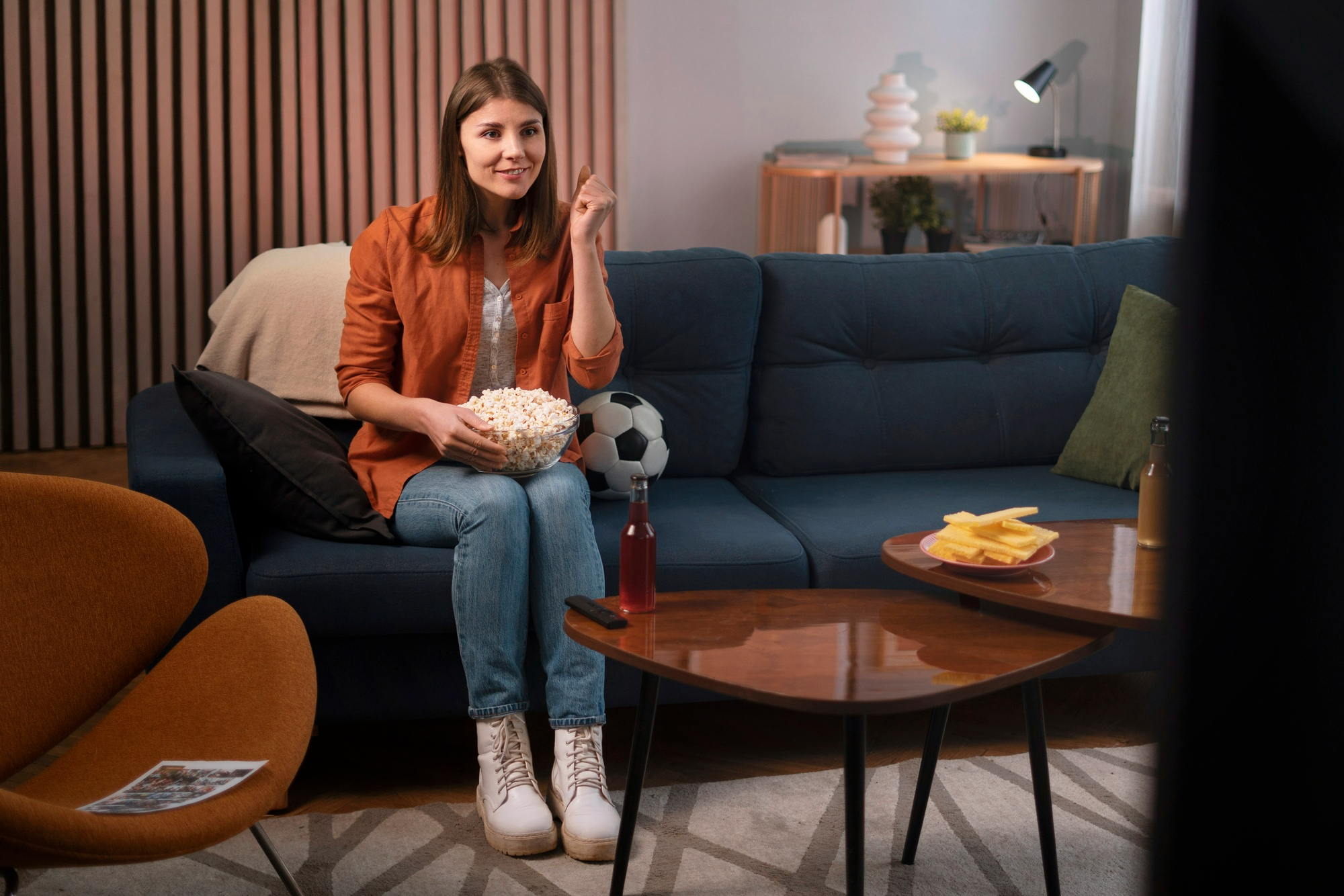 Sessões de cinema em casa destaca a importância da limpeza do sofá